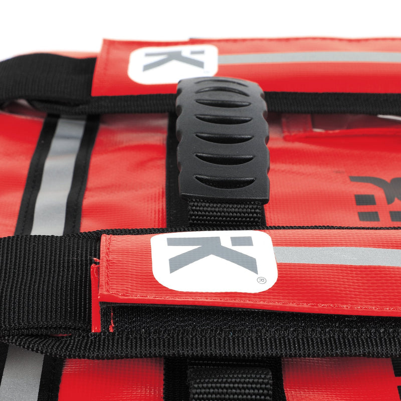 Sport-specific icons can be inserted into the side window of the triathlon transition bag